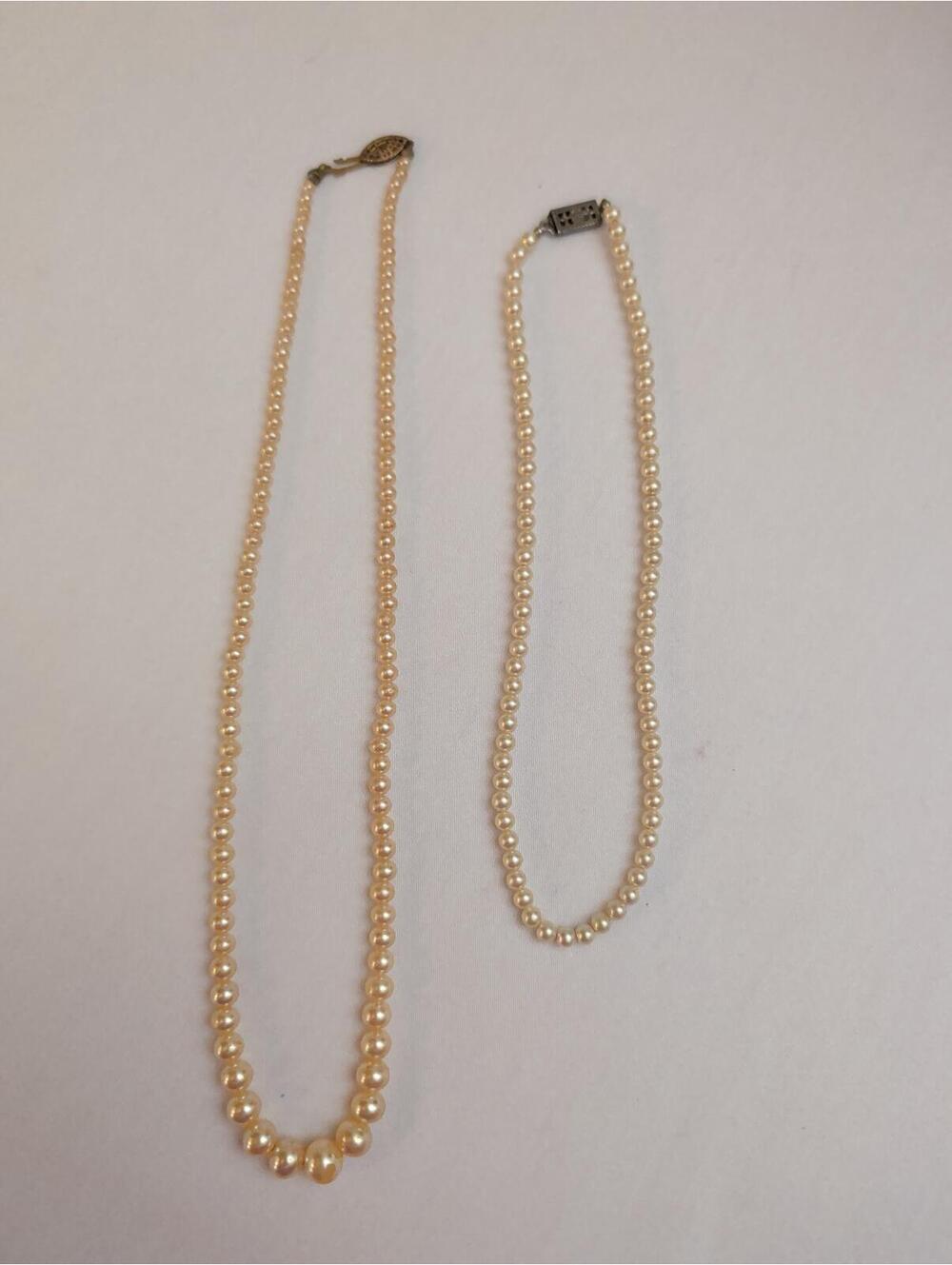 Vintage 1950's Classic Set of 2 Faux Pearl Necklaces - Picture 4 of 6